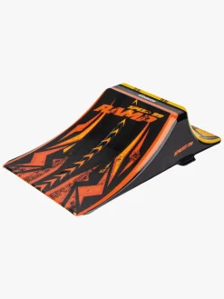 Fjernstyret-Carrera High Speed Fjernstyret Bil med Rampe