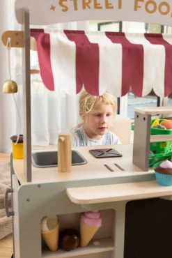 Rolleleg-Dantoy Madvogn Street Food