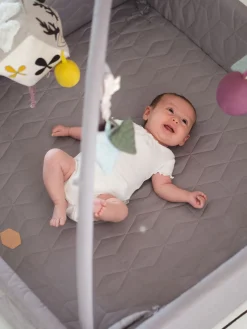 Babylegetøj-FILIBABBA Soft Quilt Aktivitetstæppe, Dark Grey