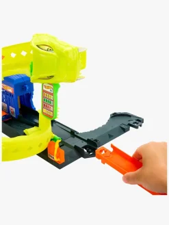 Legetøjsbiler & -Fartøjer-HotWheels Hot Wheels Stunt Tracks Corkscrew Jump Champion Legesæt