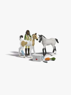 Legetøjsfigurer-Schleich 42777 Sarahs First Aid Kit Legesæt