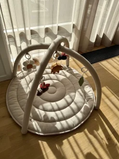 Babylegetøj-VanillaCopenhagen Vanilla Copenhagen Ladybug Aktivitetstæppe, Oyster