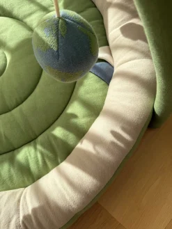 Babylegetøj-VanillaCopenhagen Vanilla Copenhagen Space Aktivitetstæppe, Fern